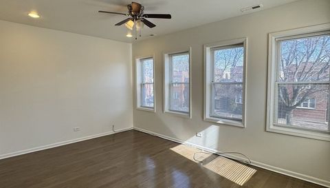 1748 N Austin Avenue