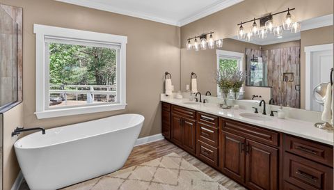 1625 River Bluffs Dr