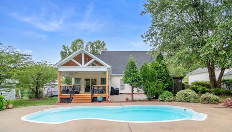 209 Southfork Ln