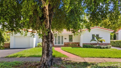 811 Capri St
