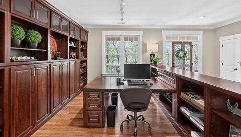 1625 River Bluffs Dr