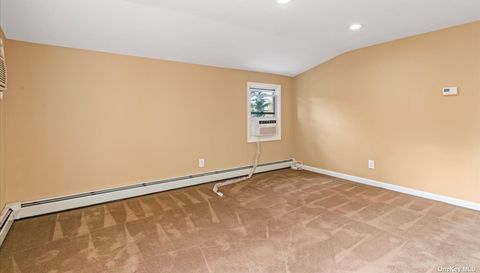 8 Garfield Ave