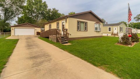 210 E Greenview Ave
