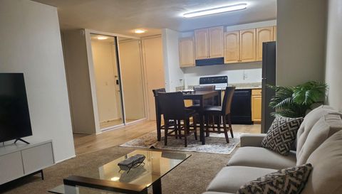 3050 Rue Dorleans 370