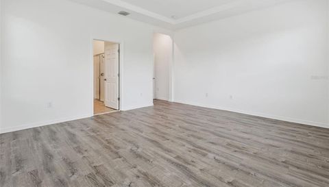 10037 AUSTRINA OAK