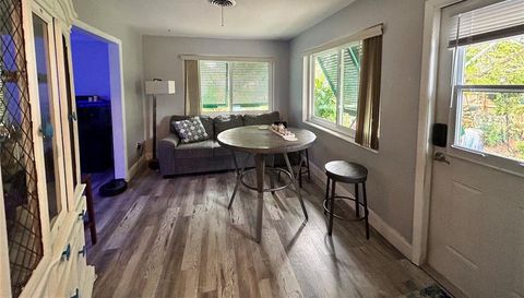 3847 Edgewood