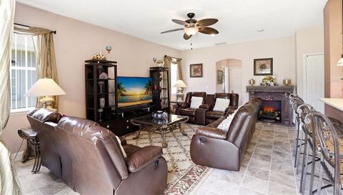 824 LAKE BISCAYNE WAY