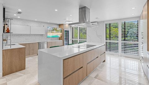 6124 Paradise Point Dr