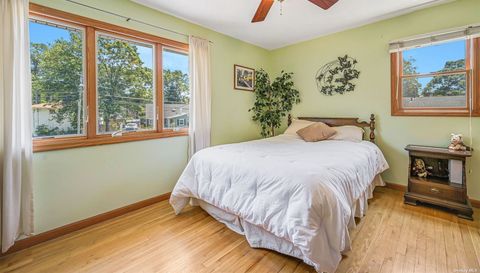 28 Bayview Dr