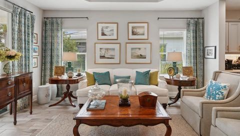 10025 Lake Wales CIRCLE