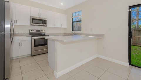 14732 181 Terrace