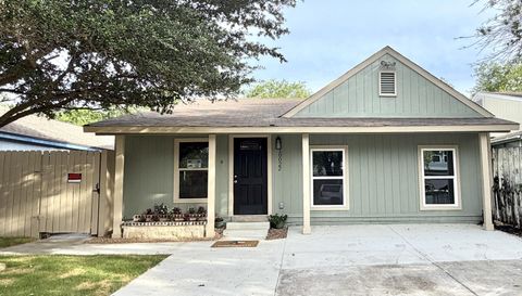 10022 Amber Field Dr