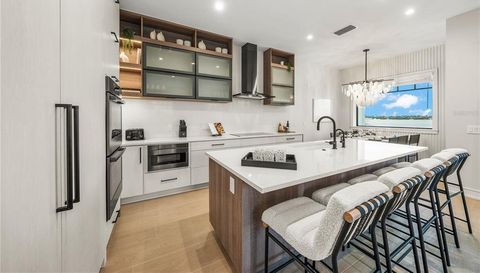 116 8TH STREET S