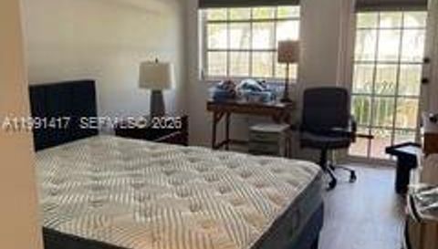 1280 S Alhambra Cir