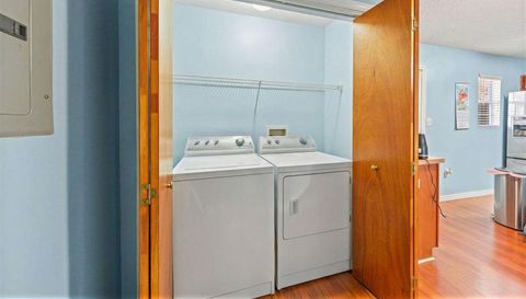 1815 Pointed Leaf Ln