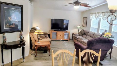 25039 PINE HILL