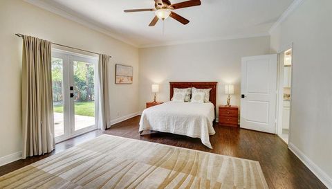 376 Forest Hill Boulevard