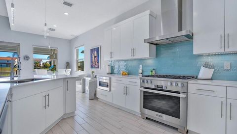 10481 ROYAL CYPRESS WAY