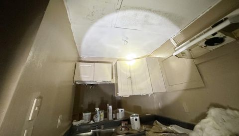 5914 Sutcliff Square