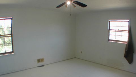 3417 Creekwood Dr SE