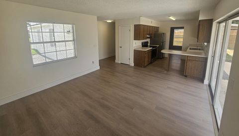 372 Imperial Dr
