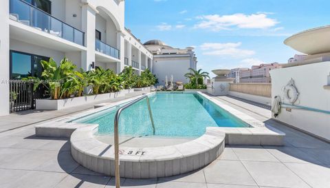 275 Giralda Ave