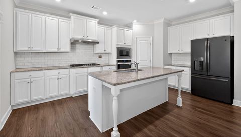 1836 Holman Forest Dr NE