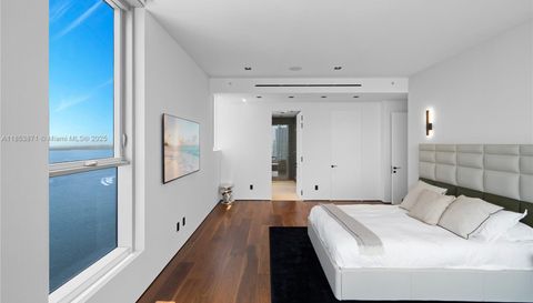 1300 Brickell Bay Dr