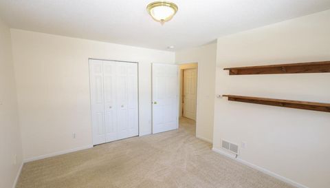 28 Carriage Lane