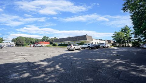 887 Old Country Rd