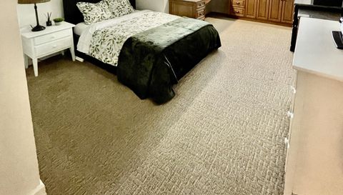 1017 Fox Knoll Dr SW