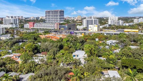 2496 - 2490 Abaco Avenue