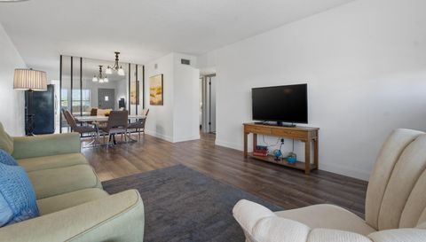 2257 World Pkwy Blvd W