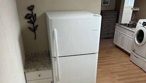 209 Falcon Crest Way