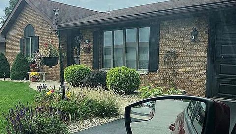 2428 Rolling Hill Dr