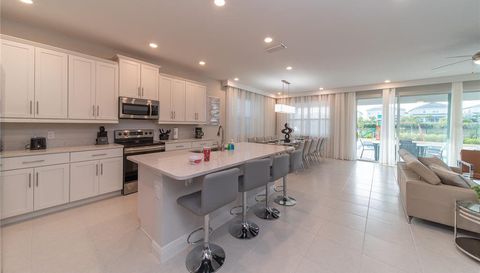 256 AUBURN AVENUE
