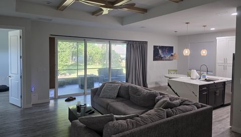 1259 Kaayan St