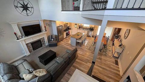 7901 Hillside Dr