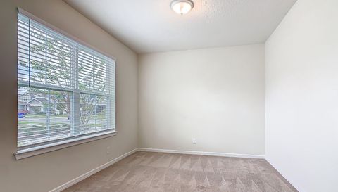 1823 Summer Serenity Dr