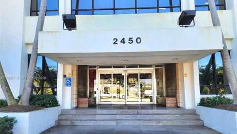 2450 Hollywood Blvd