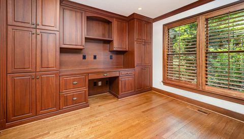 1820 Hunting Ridge Rd