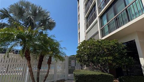 255 Dolphin Point