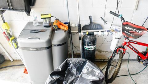 180 LAKE SMART CIRCLE