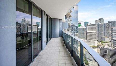 1000 Brickell Plz