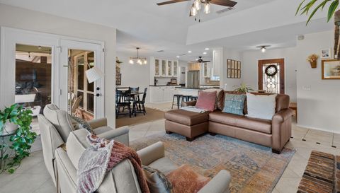 1910 Circleview Dr