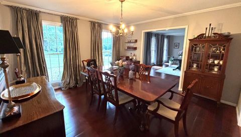 5911 N Shenandoah Rd