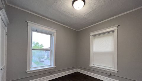2707 E 78th Street