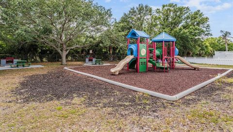 7210 N MANHATTAN AVENUE