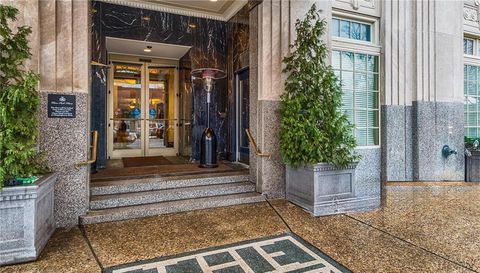 232 N Kingshighway Boulevard