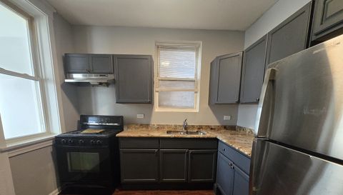 6738 S Prairie Avenue